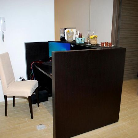 Piazza Dante Hotel Taranto Kültér fotó
